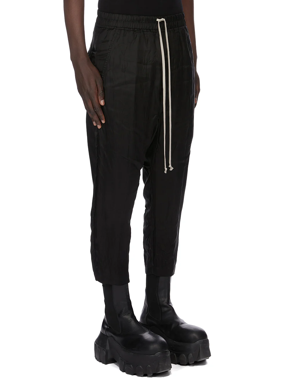 RU01F2381_K_09 | DRAWSTRING CROPPED - Image 2